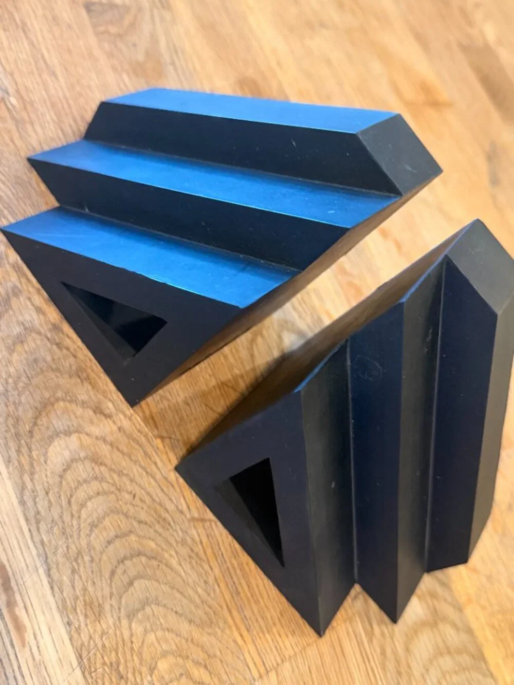 Nero Product Made in Japan Black Geometric Bookends - Pair
